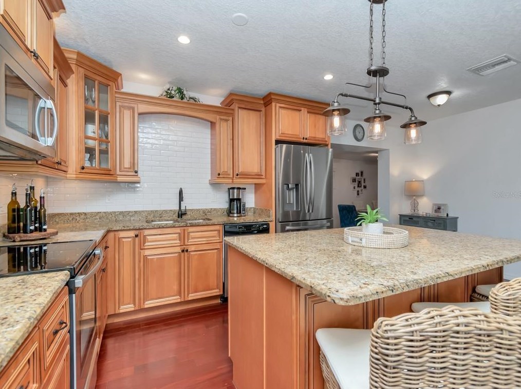 4711 Alline Ave, Tampa FL  33611-2101 exterior