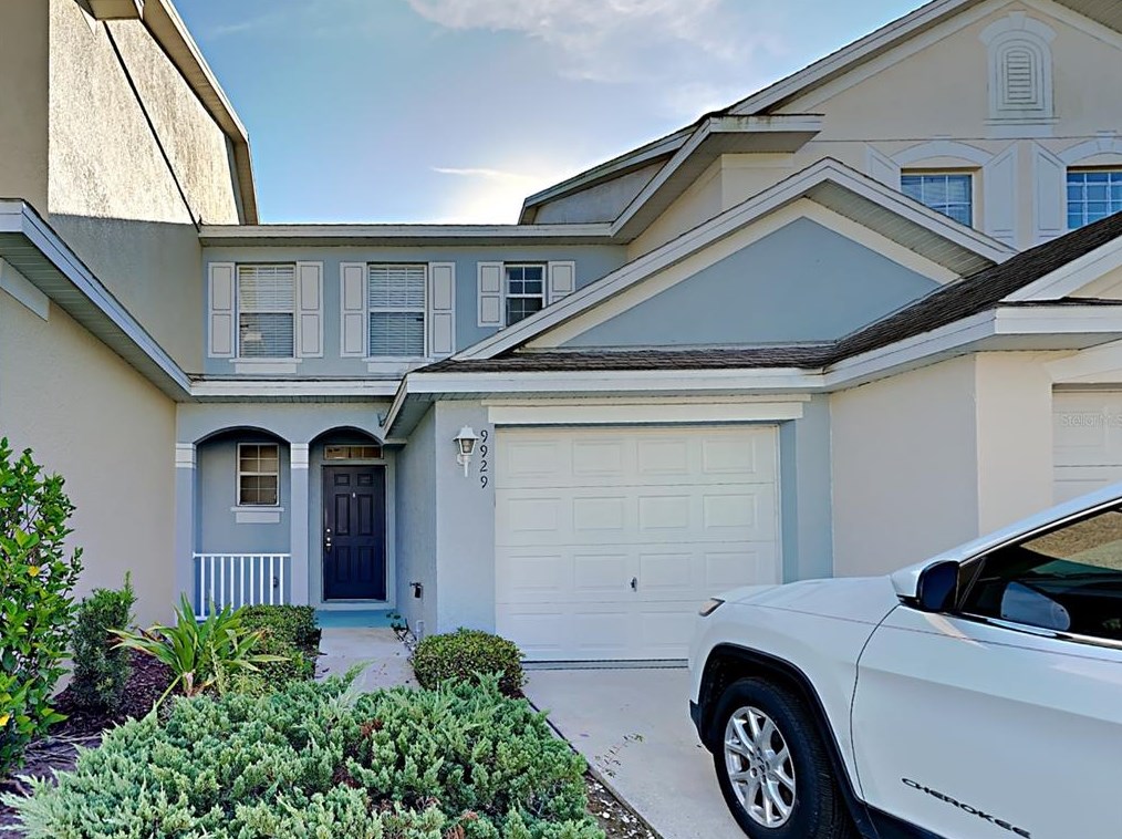 9929 Carlsdale Dr, Riverview, FL 33578