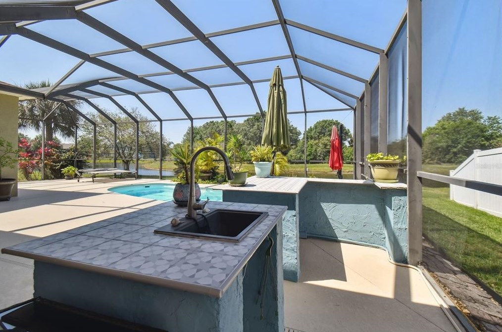 11028 Stone Branch Dr, Riverview FL  33569-2029 exterior