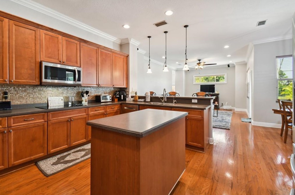 11028 Stone Branch Dr, Riverview FL  33569-2029 exterior