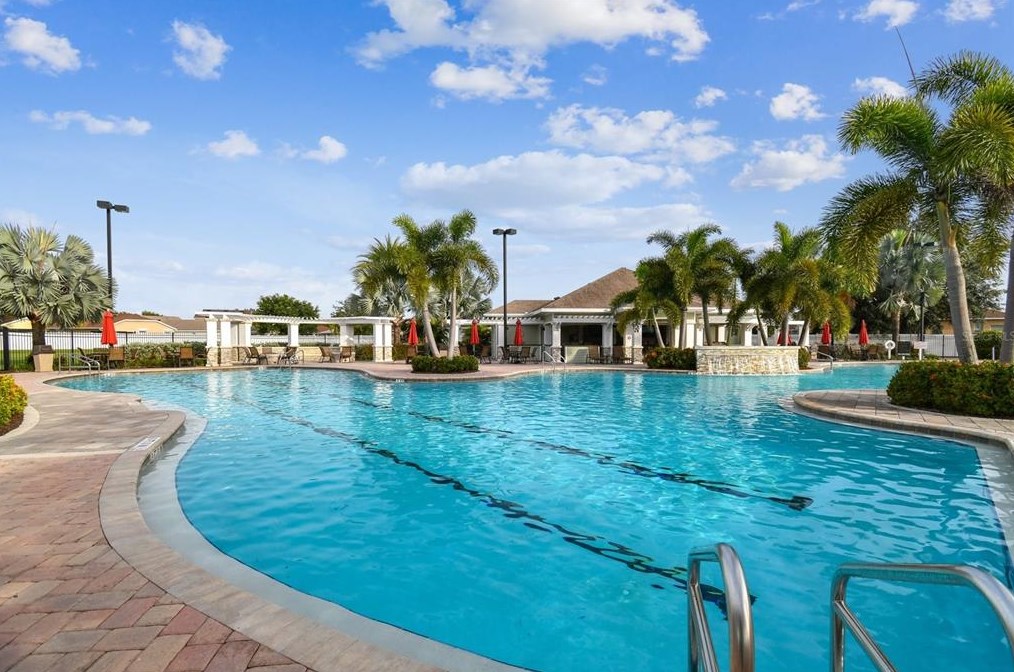 11028 Stone Branch Dr, Riverview FL  33569-2029 exterior