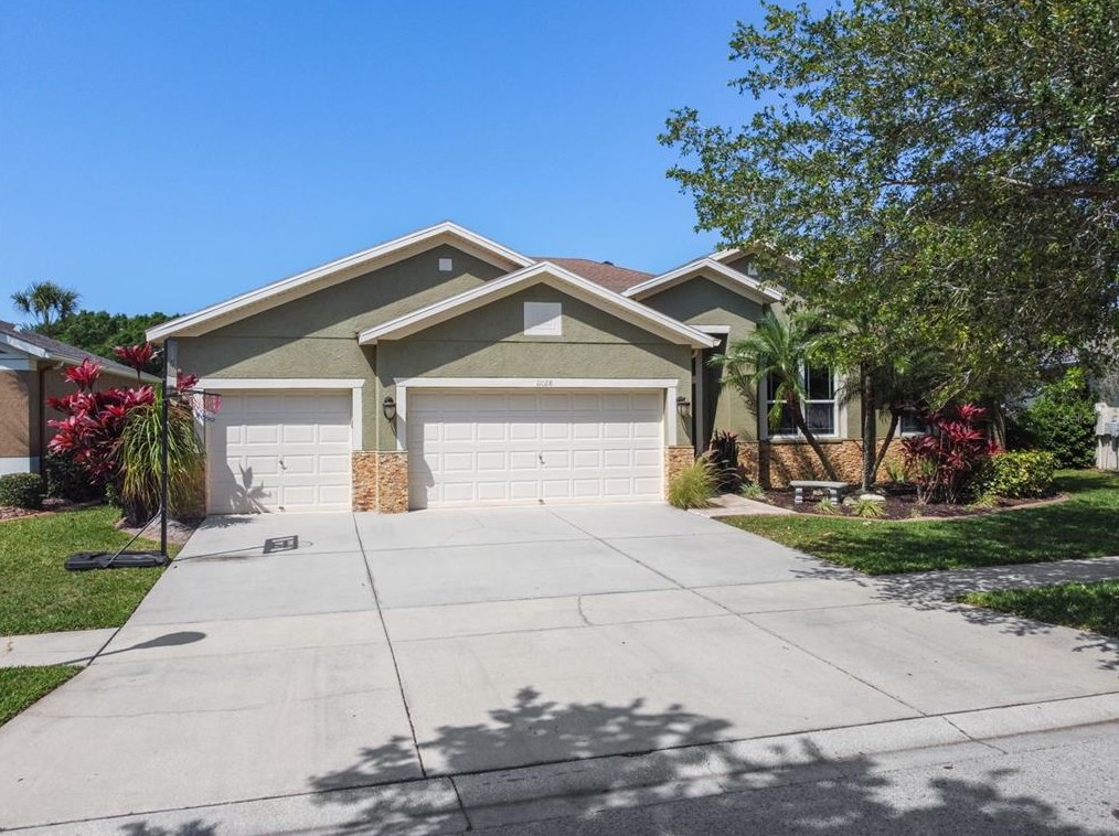 11028 Stone Branch Dr, Riverview FL  33569-2029 exterior