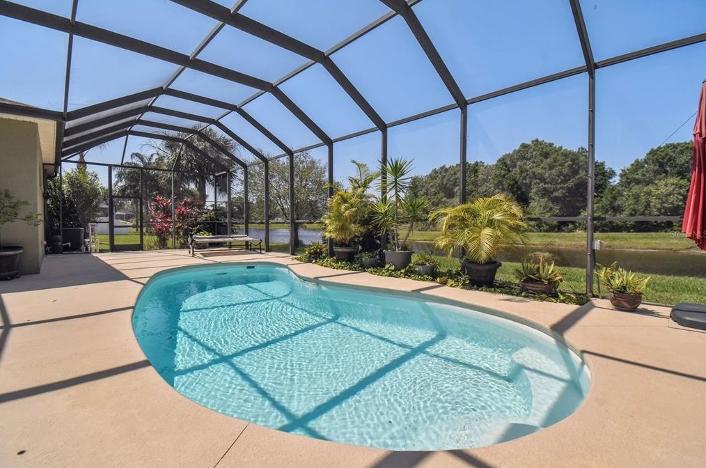 11028 Stone Branch Dr, Riverview FL  33569-2029 exterior