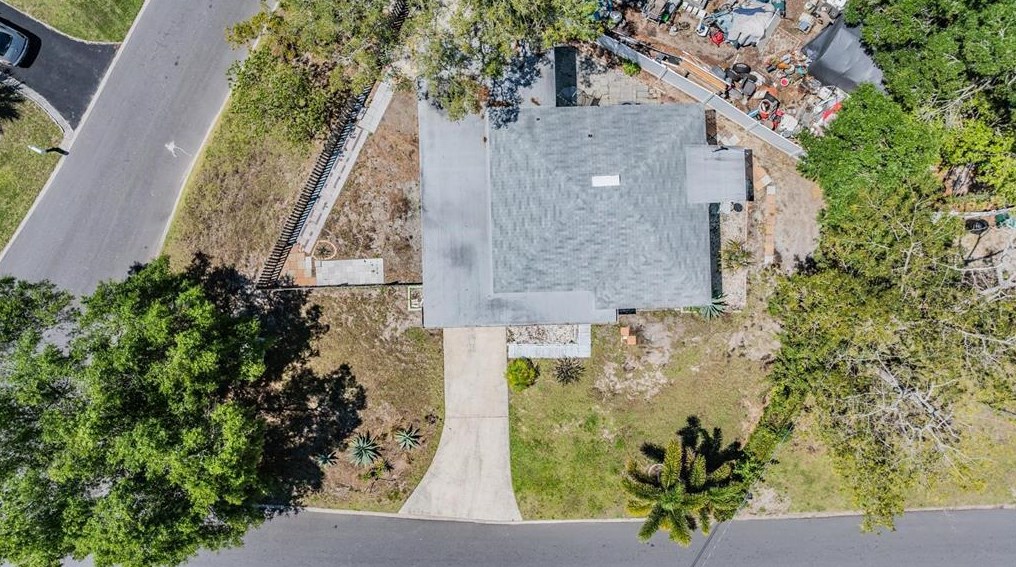 6647 Hibiscus Ave, Saint Petersburg FL  33707-2909 exterior