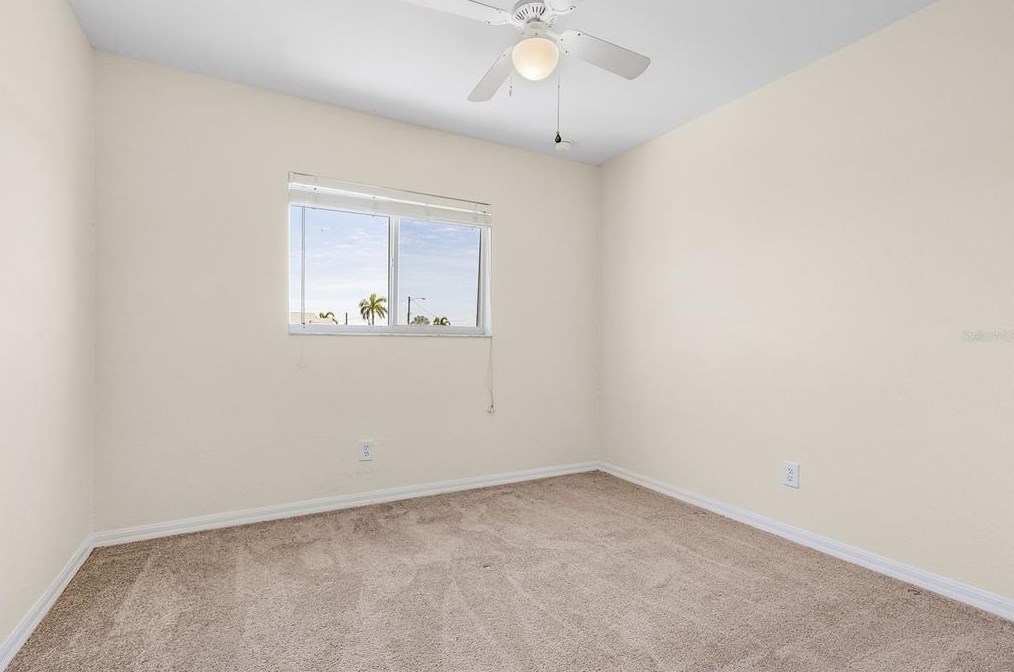 213 6 St, Cape Coral FL  33909-0019 exterior