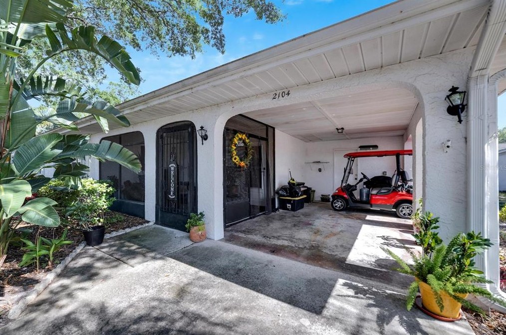 2104 Hailstone Cir, Ruskin, FL 33573-6323