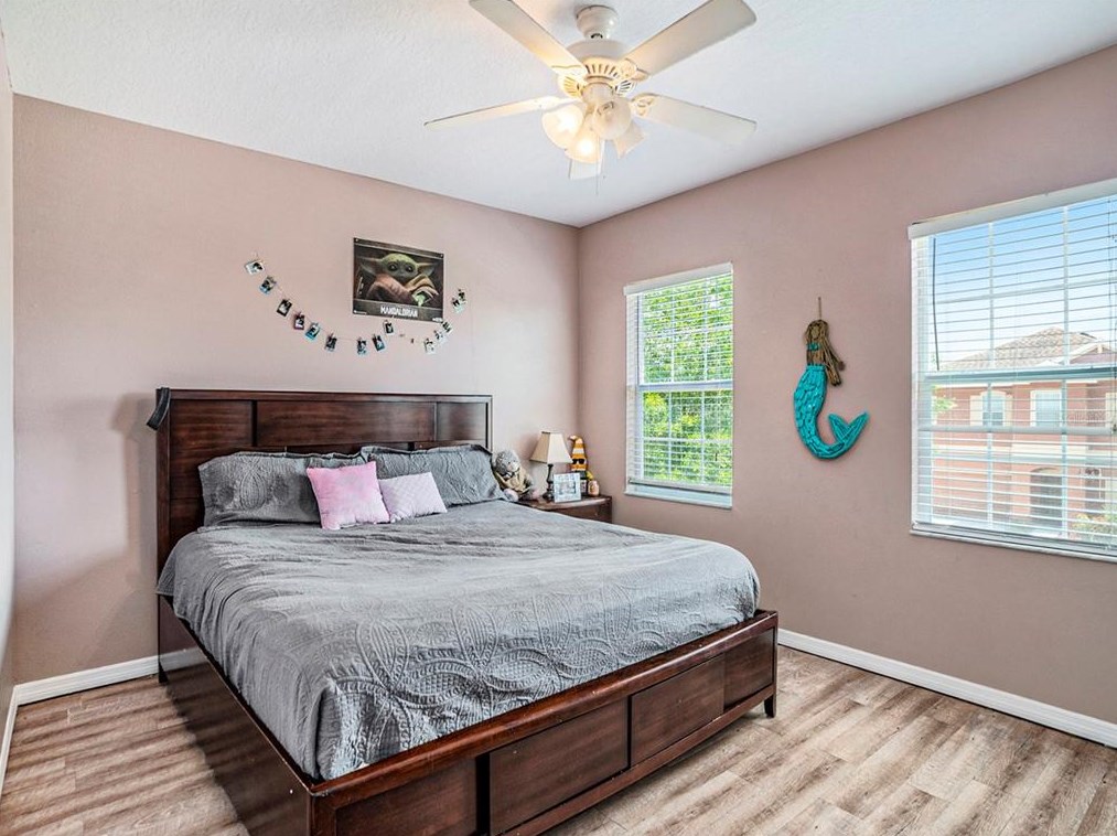 904 Fern Leaf Dr, Ruskin FL  33570-2008 exterior