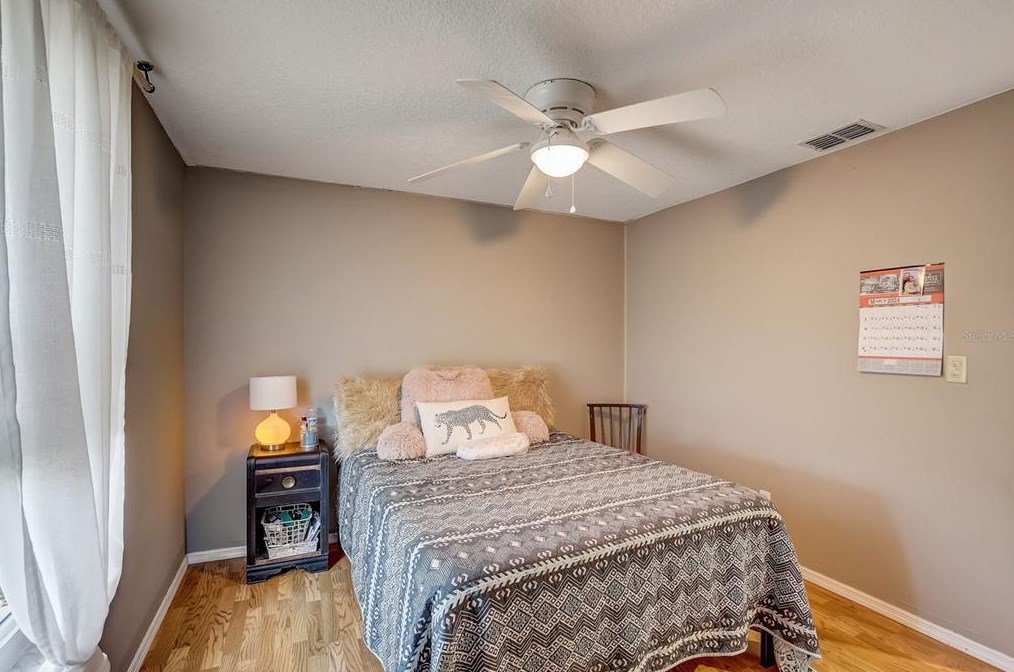 515 Red Mangrove Ln, Ruskin FL  33572-2549 exterior