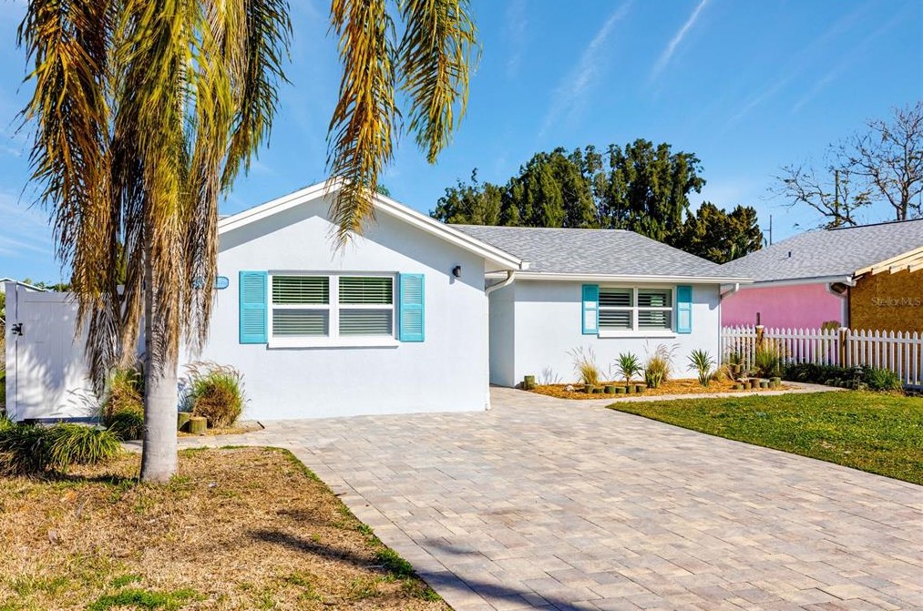 7105 Mccray Dr, Port Richey, FL 34667