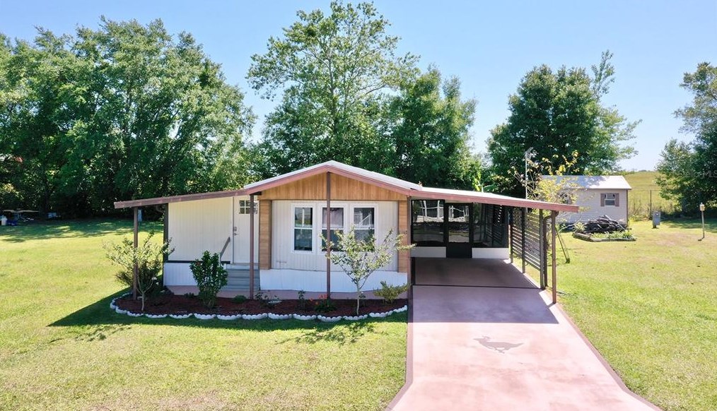 10034 Hamp Dr, Dade City, FL 33525