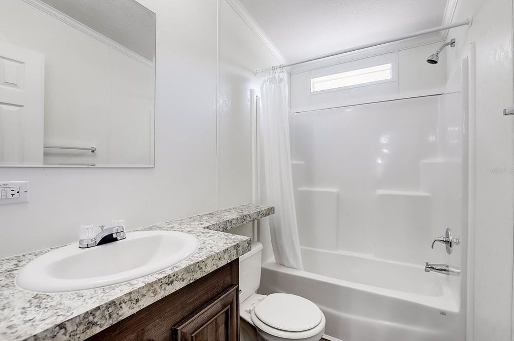 5302 Cougar Trail Ln, Plant City FL  33565-3597 exterior