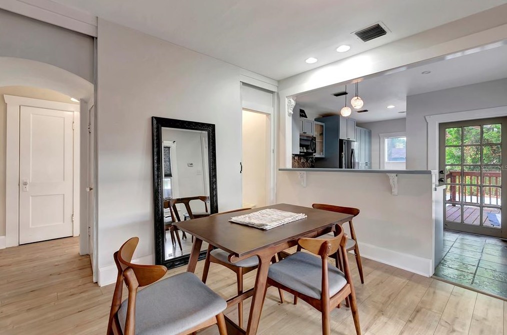 204 North St, Tampa FL  33604-6017 exterior