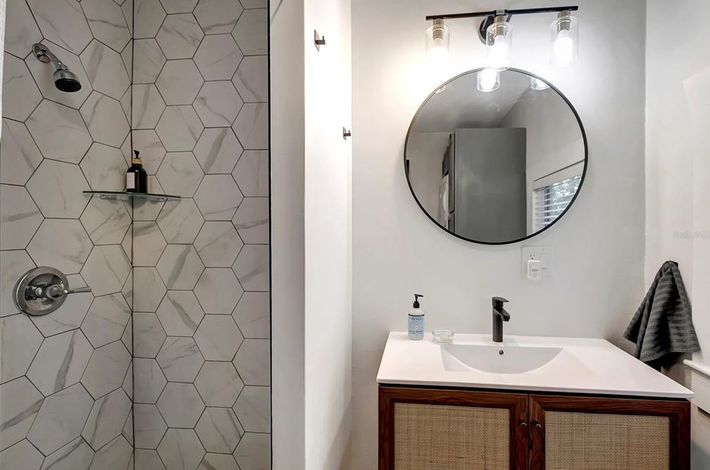 204 North St, Tampa FL  33604-6017 exterior