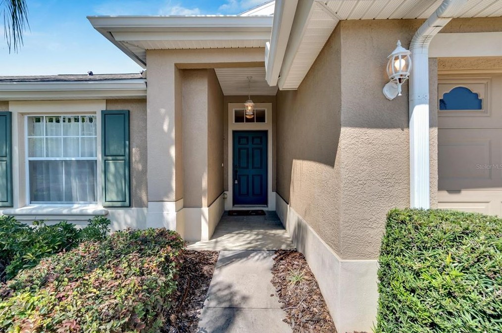 2125 Grantham Greens Dr, Ruskin, FL 33573-7217