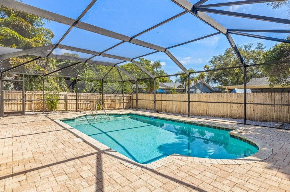 12963 Pineway Dr, Largo, FL 33773-1206