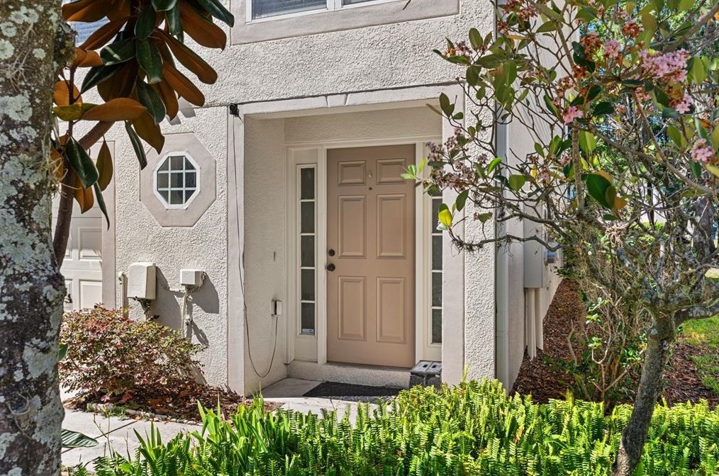 4660 Ashburn Square Dr, Tampa, FL 33610-5956