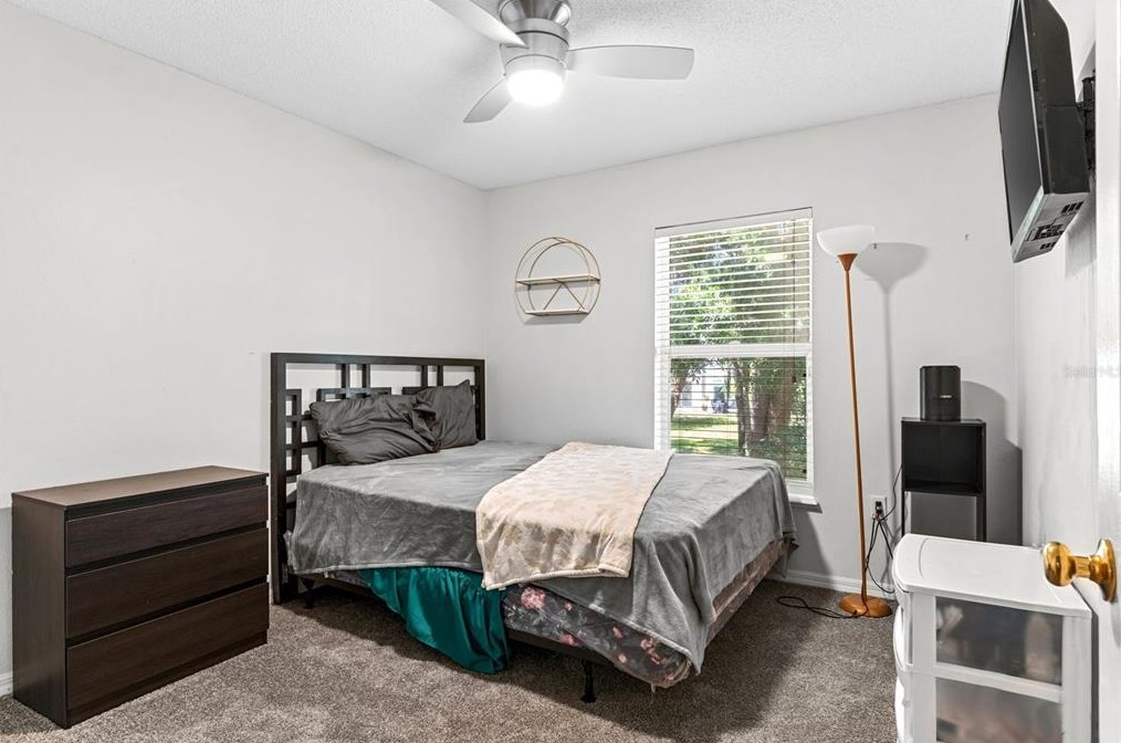 4660 Ashburn Sq Dr, Tampa FL 33610-5956 exterior