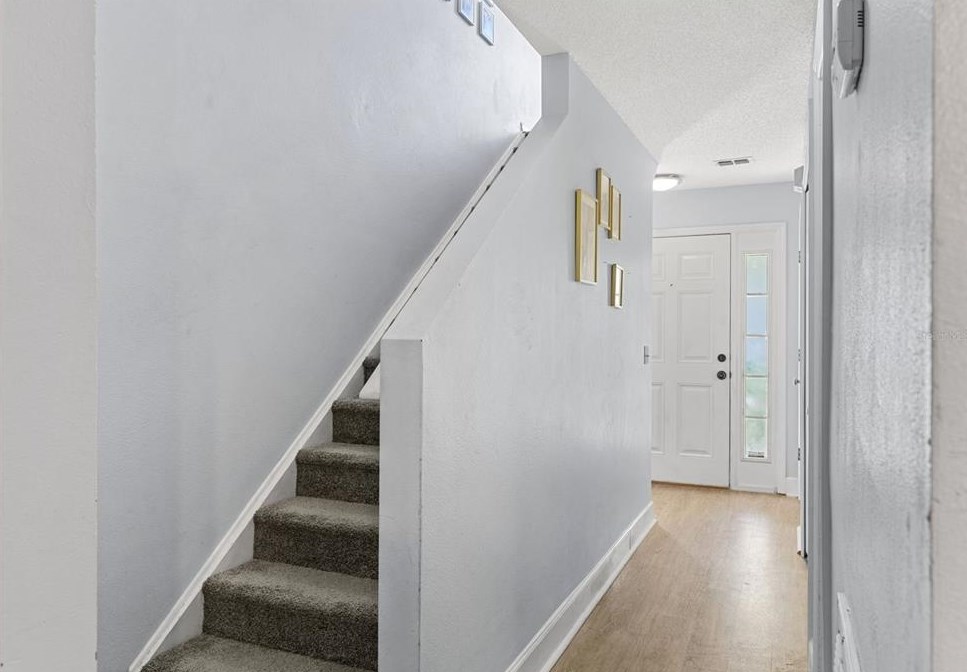 4660 Ashburn Sq Dr, Tampa FL 33610-5956 exterior