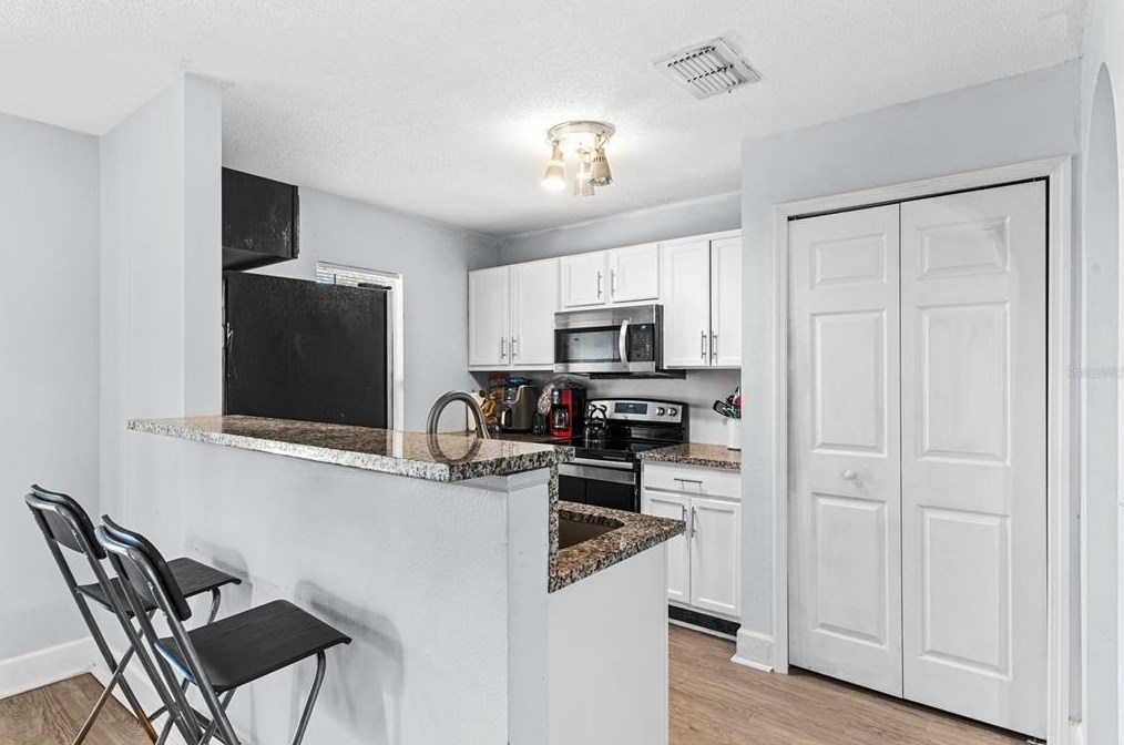 4660 Ashburn Sq Dr, Tampa FL 33610-5956 exterior