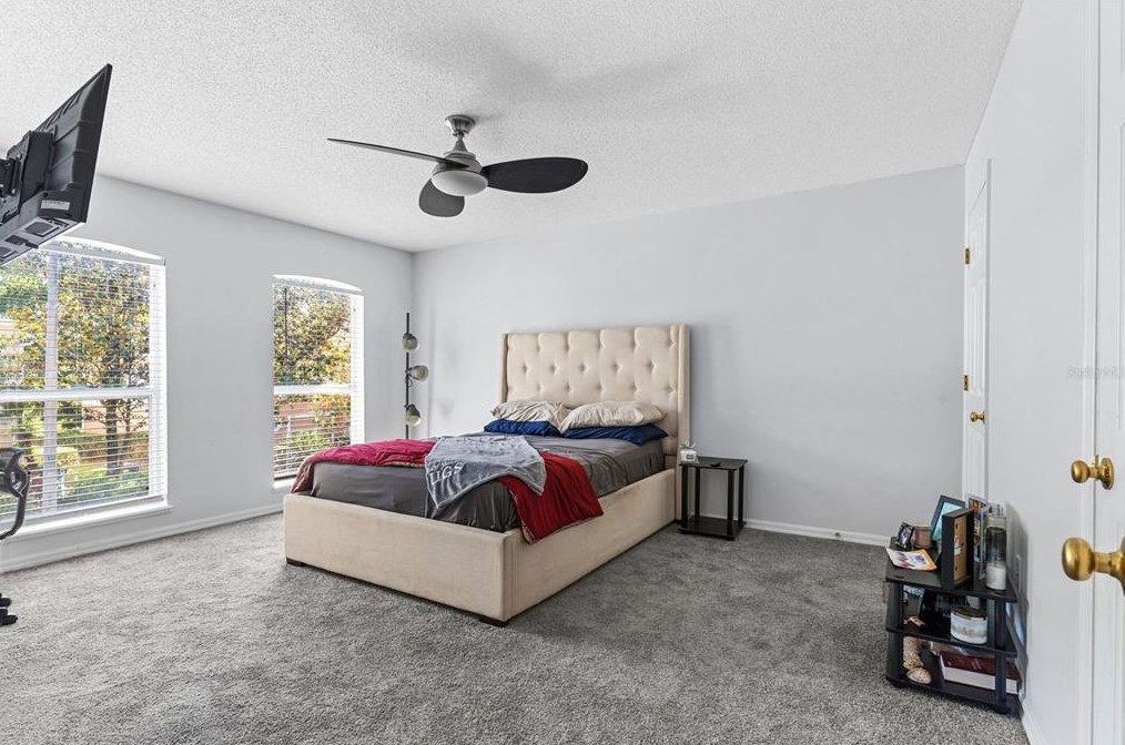 4660 Ashburn Sq Dr, Tampa FL 33610-5956 exterior