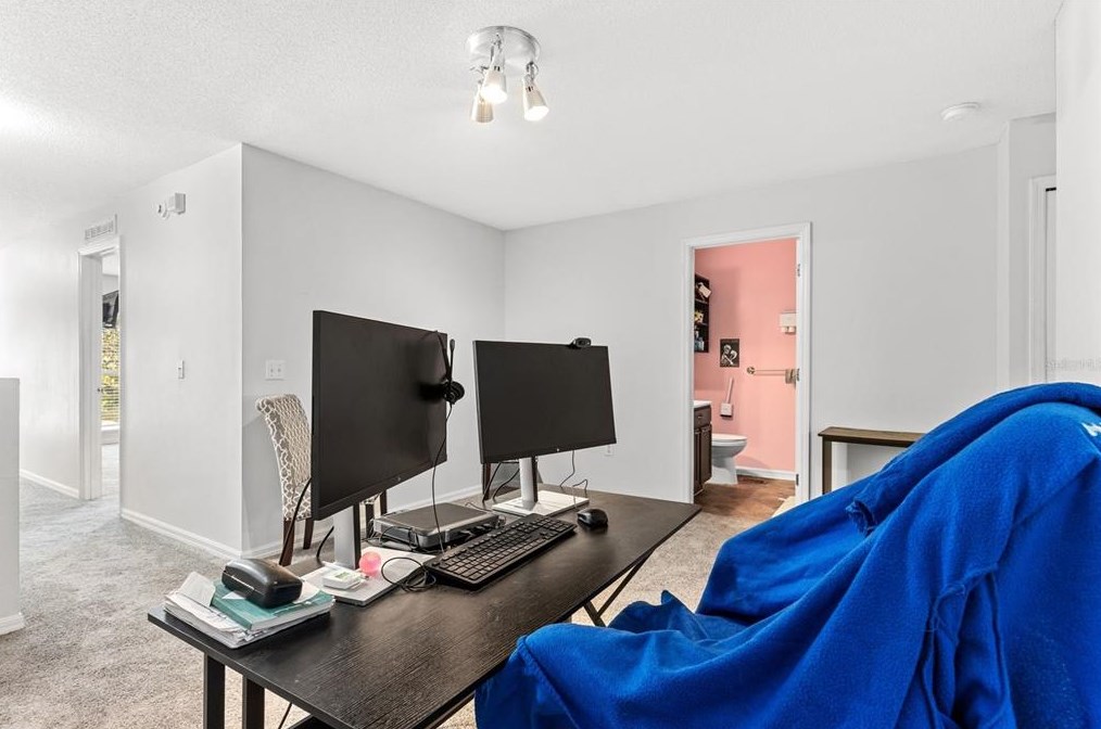 4660 Ashburn Sq Dr, Tampa FL 33610-5956 exterior