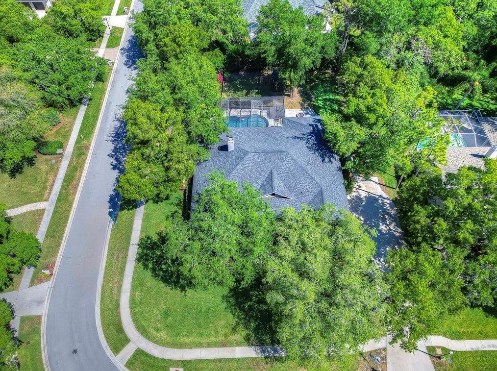 17841 Mission Oak Dr, Lithia, FL 33547-4804