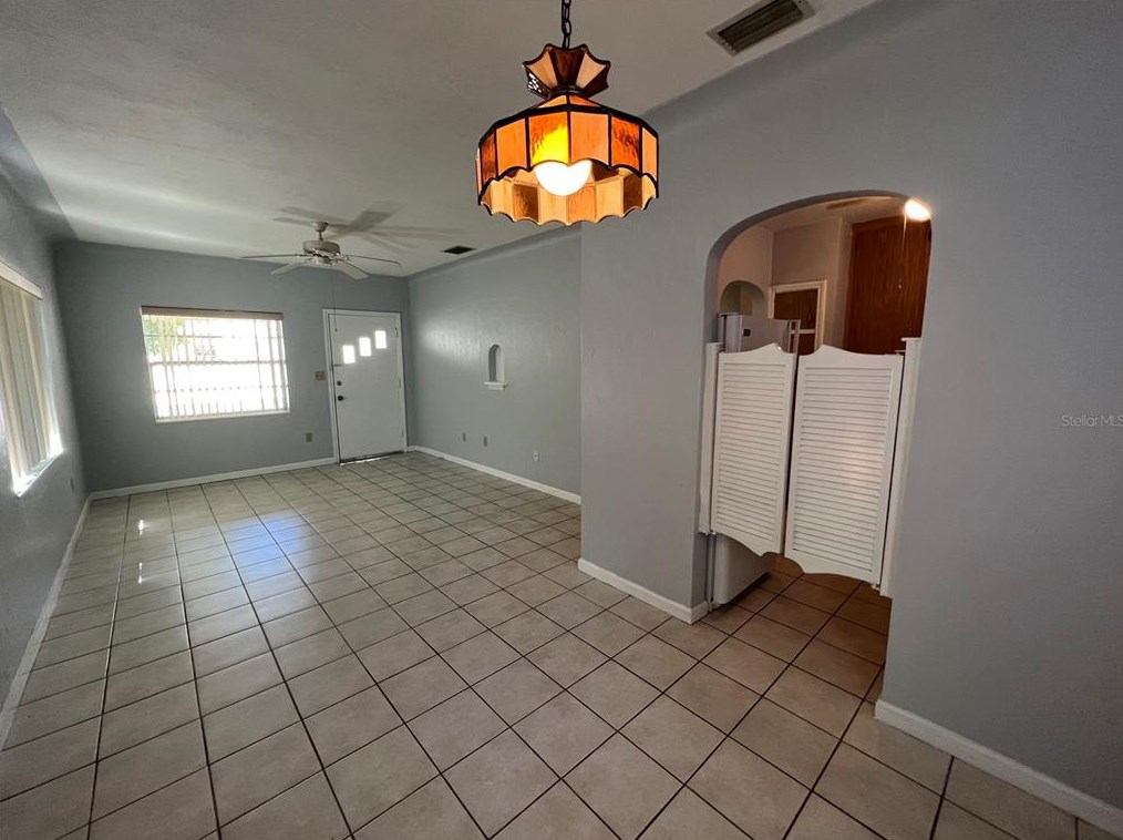 1829 10th St N, Saint Petersburg, FL 33704