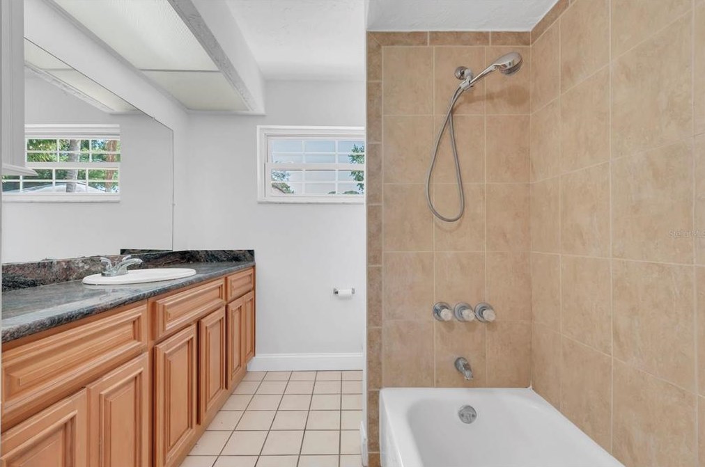 6701 16 Way, Saint Petersburg FL  33712-5901 exterior