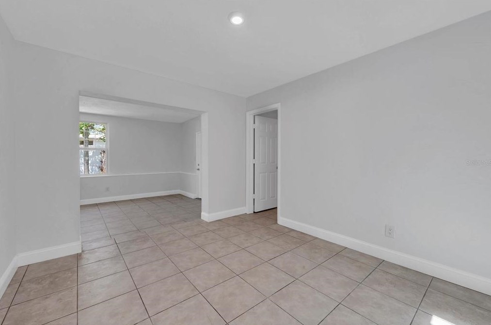 6701 16 Way, Saint Petersburg FL  33712-5901 exterior