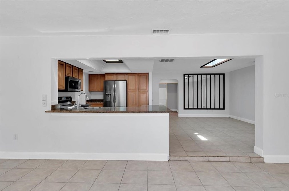 6701 16 Way, Saint Petersburg FL  33712-5901 exterior
