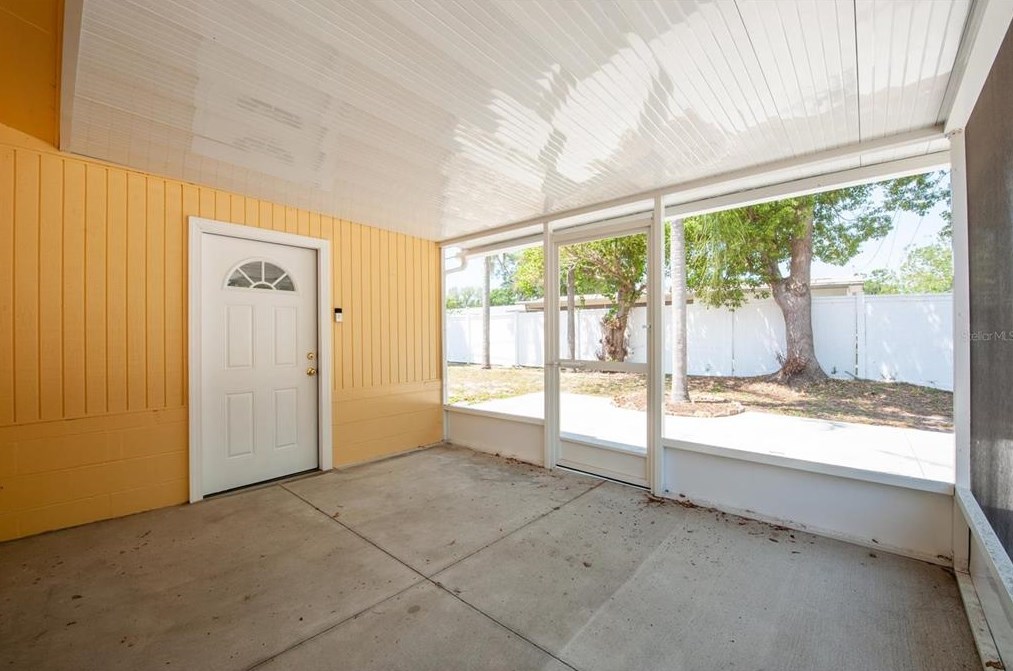 6701 16 Way, Saint Petersburg FL  33712-5901 exterior