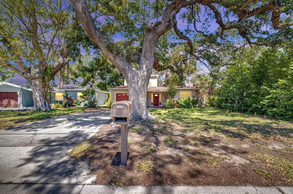 8339 42nd Ave N, Saint Petersburg, FL 33709