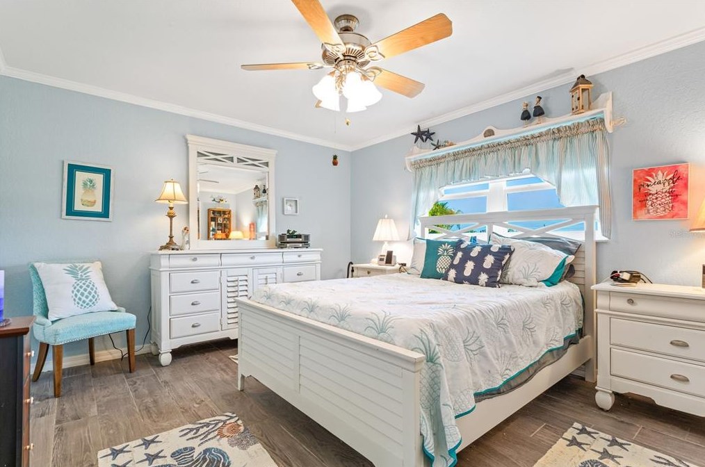 611 Ojai Ave, Ruskin FL  33573-5144 exterior