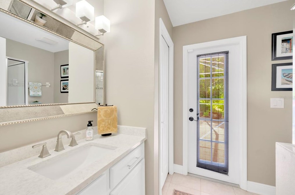 10254 Arbor Side Dr, Tampa FL  33647-2951 exterior