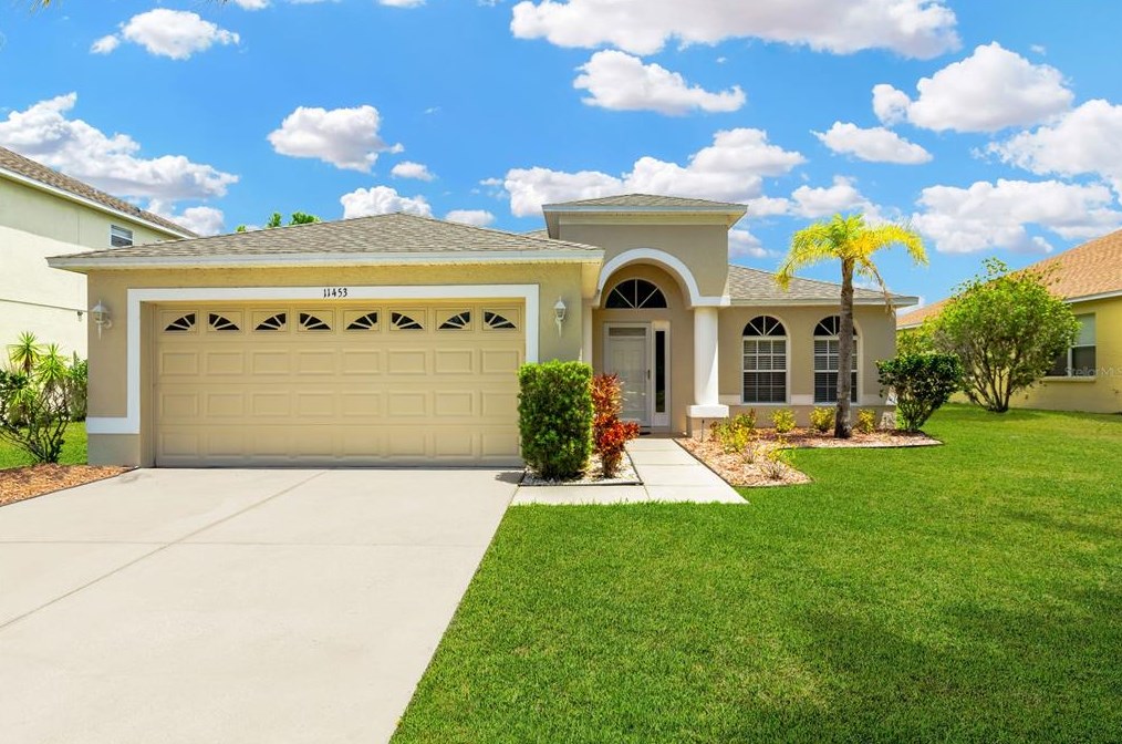 11453 Callaway Pond Dr, Riverview, FL 33579-2357