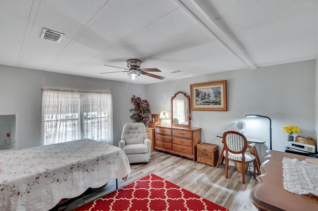 1013 Lianne Pl, Seffner FL  33584-3666 exterior