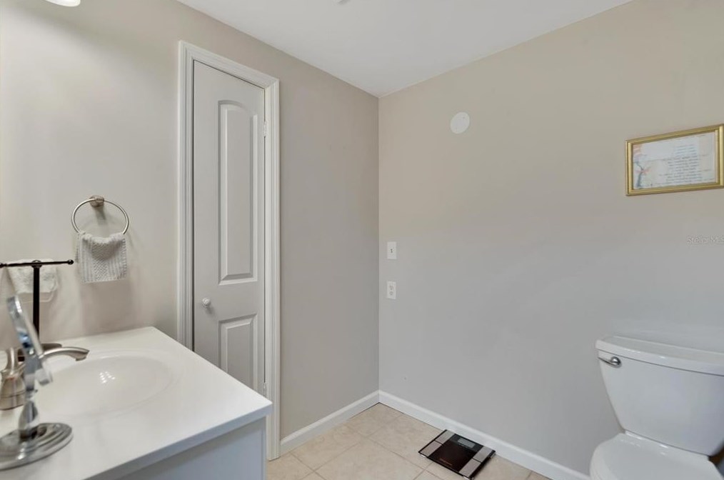 1013 Lianne Pl, Seffner FL  33584-3666 exterior