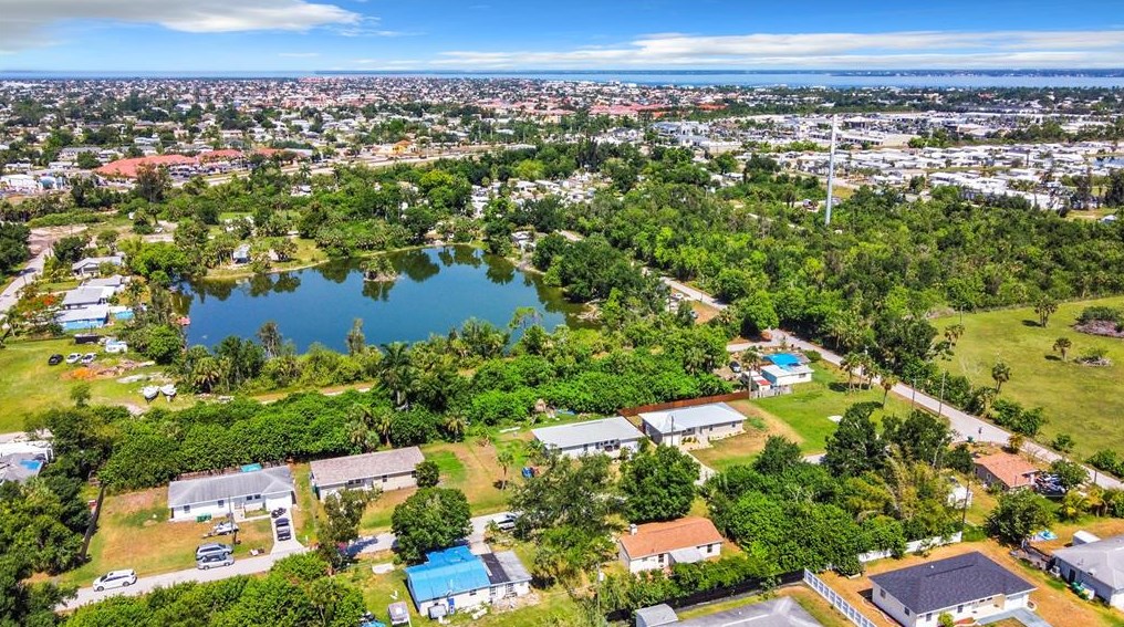 2624 Lee St, Punta Gorda FL exterior