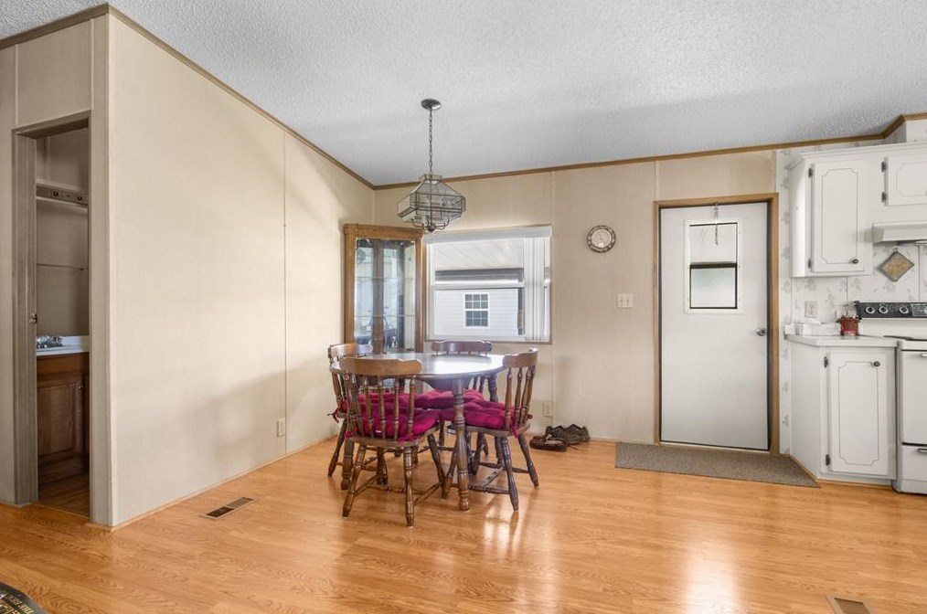 38760 Vulcan Cir, Zephyrhills FL exterior