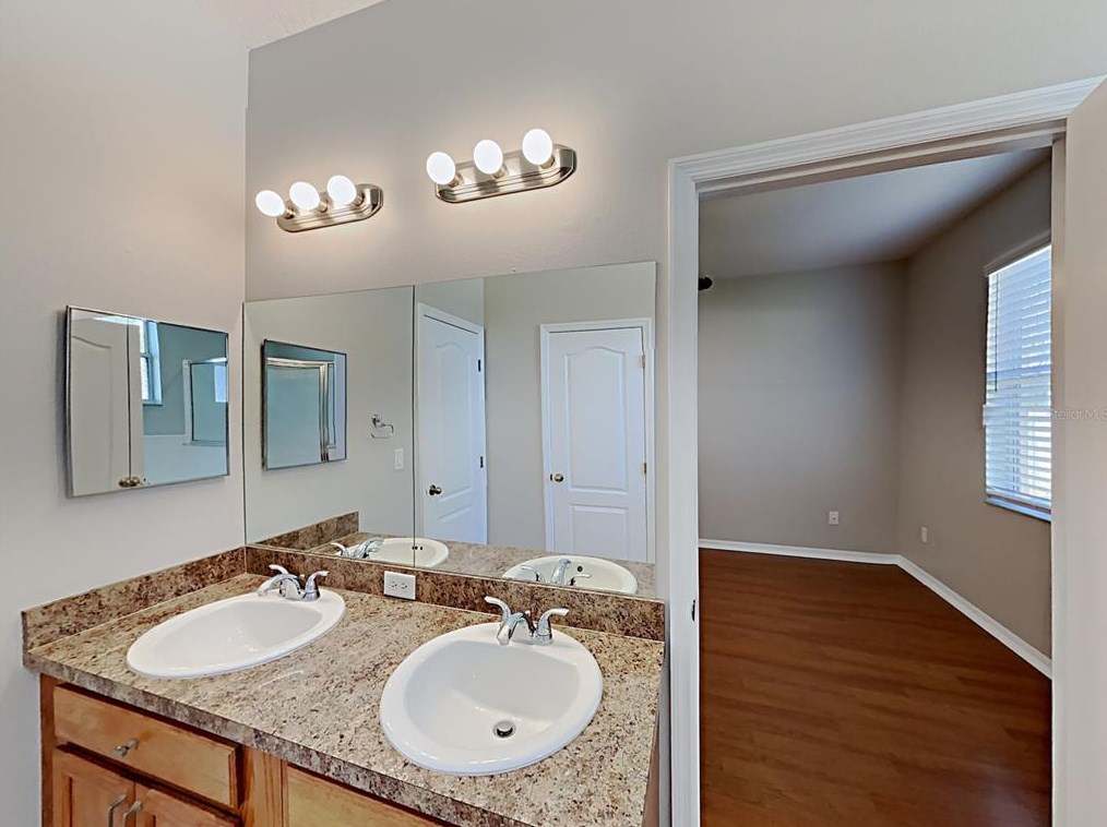 4020 Langdrum Dr, Zephyrhills, FL 33543