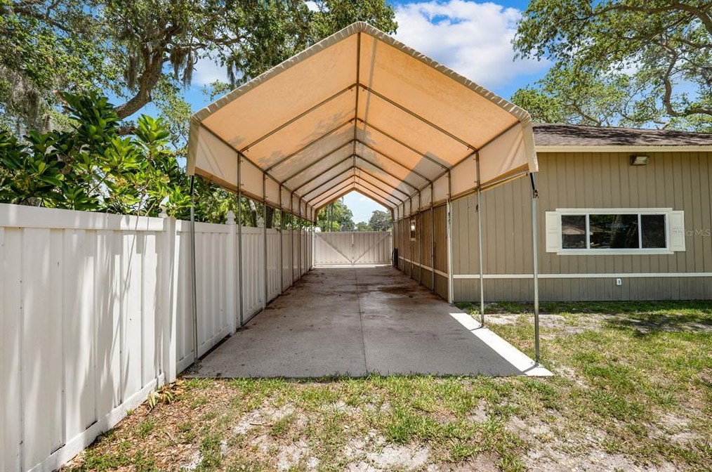 10767 Danielle Dr, Largo FL exterior