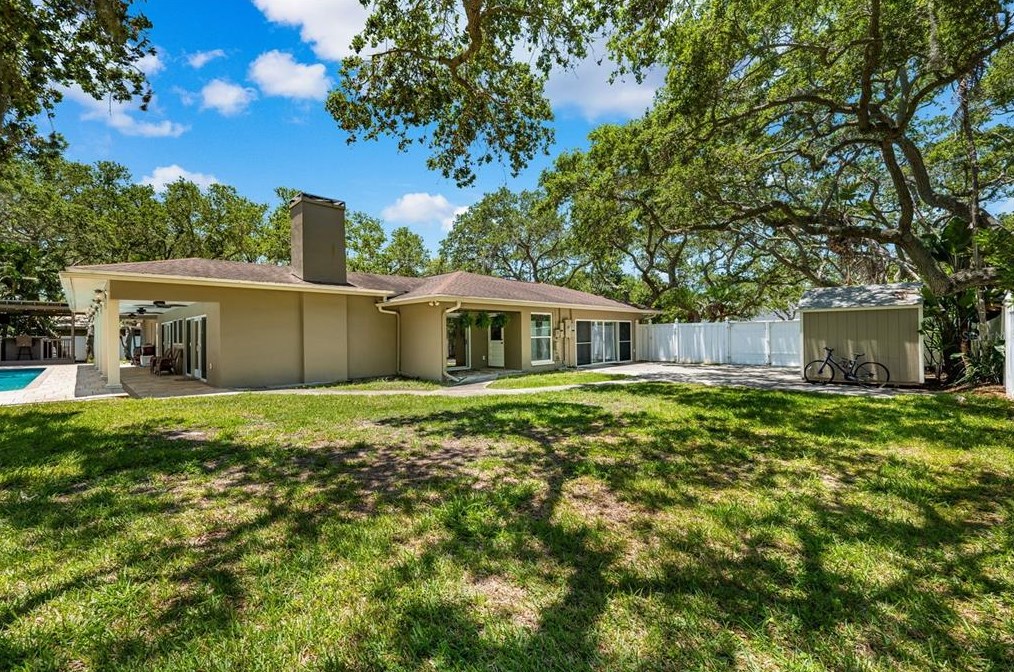 10767 Danielle Dr, Largo FL exterior