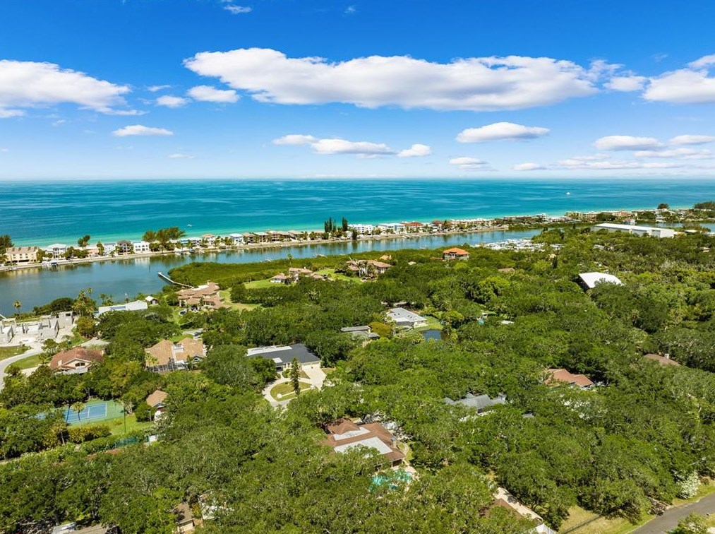 10767 Danielle Dr, Largo FL exterior