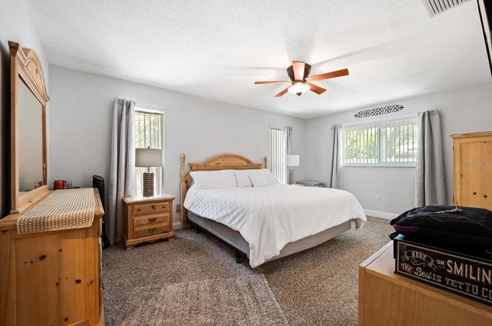 10767 Danielle Dr, Largo FL exterior