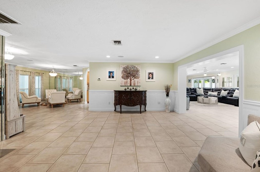 10767 Danielle Dr, Largo FL exterior