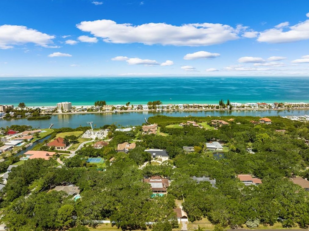 10767 Danielle Dr, Largo FL exterior