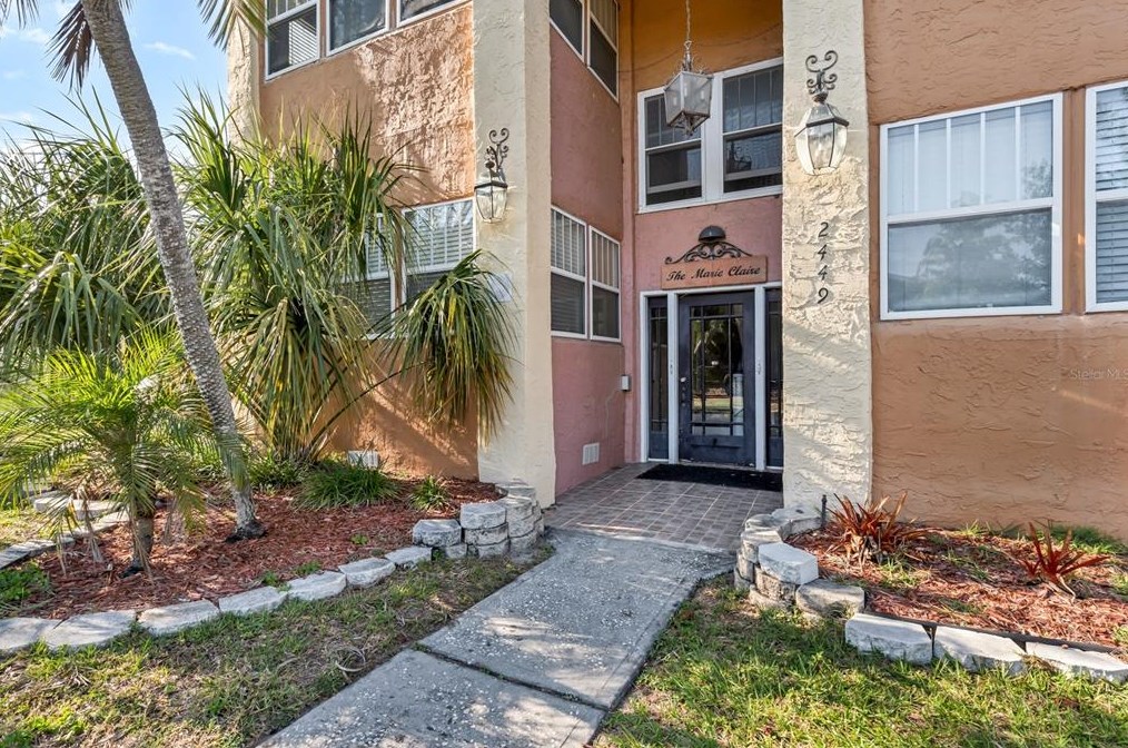 2449 Burlington Ave N, Saint Petersburg, FL 33713