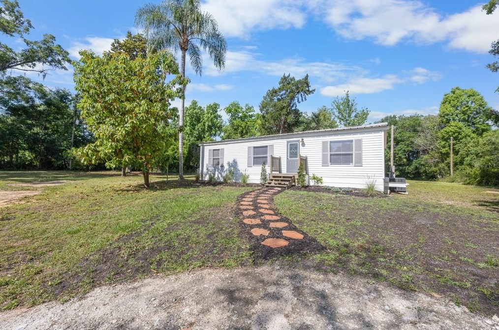 33907 Trilby Rd, Dade City, FL 33523