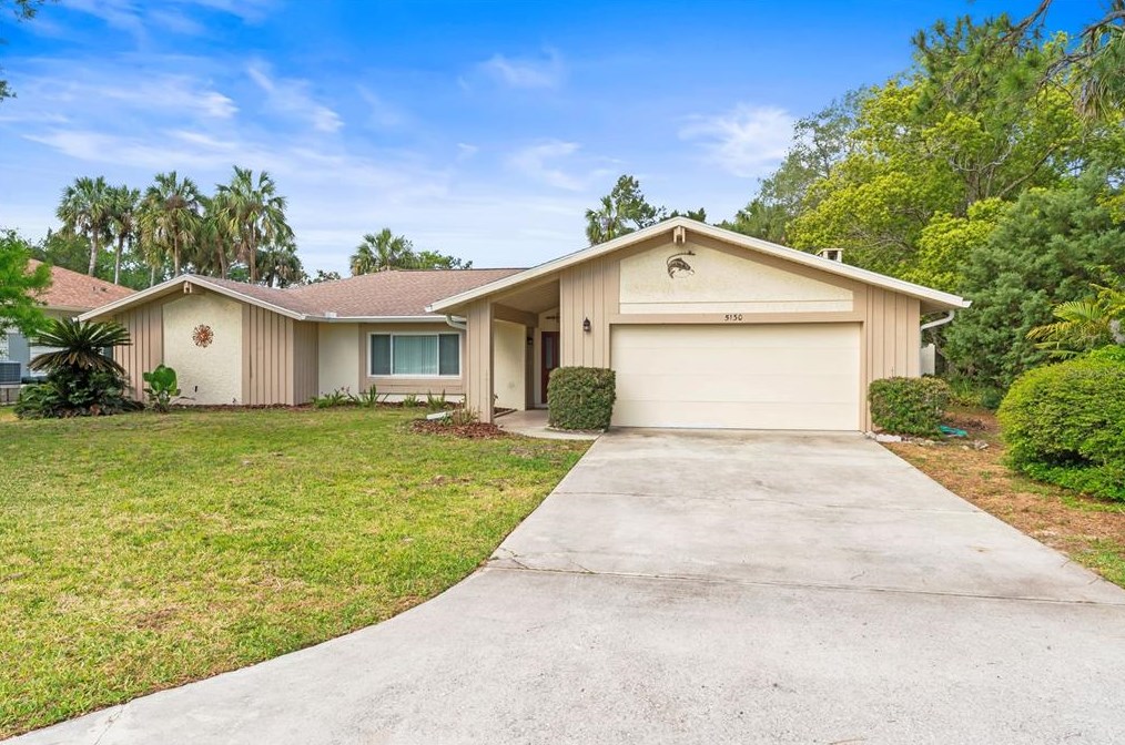 5130 S Riverside Dr, Homosassa, FL 34448