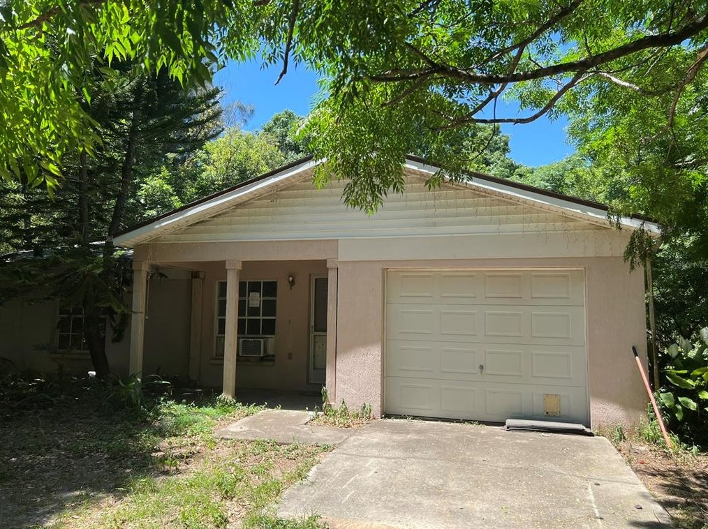 7147 Pop Dr, Zephyrhills, FL 33545-4446